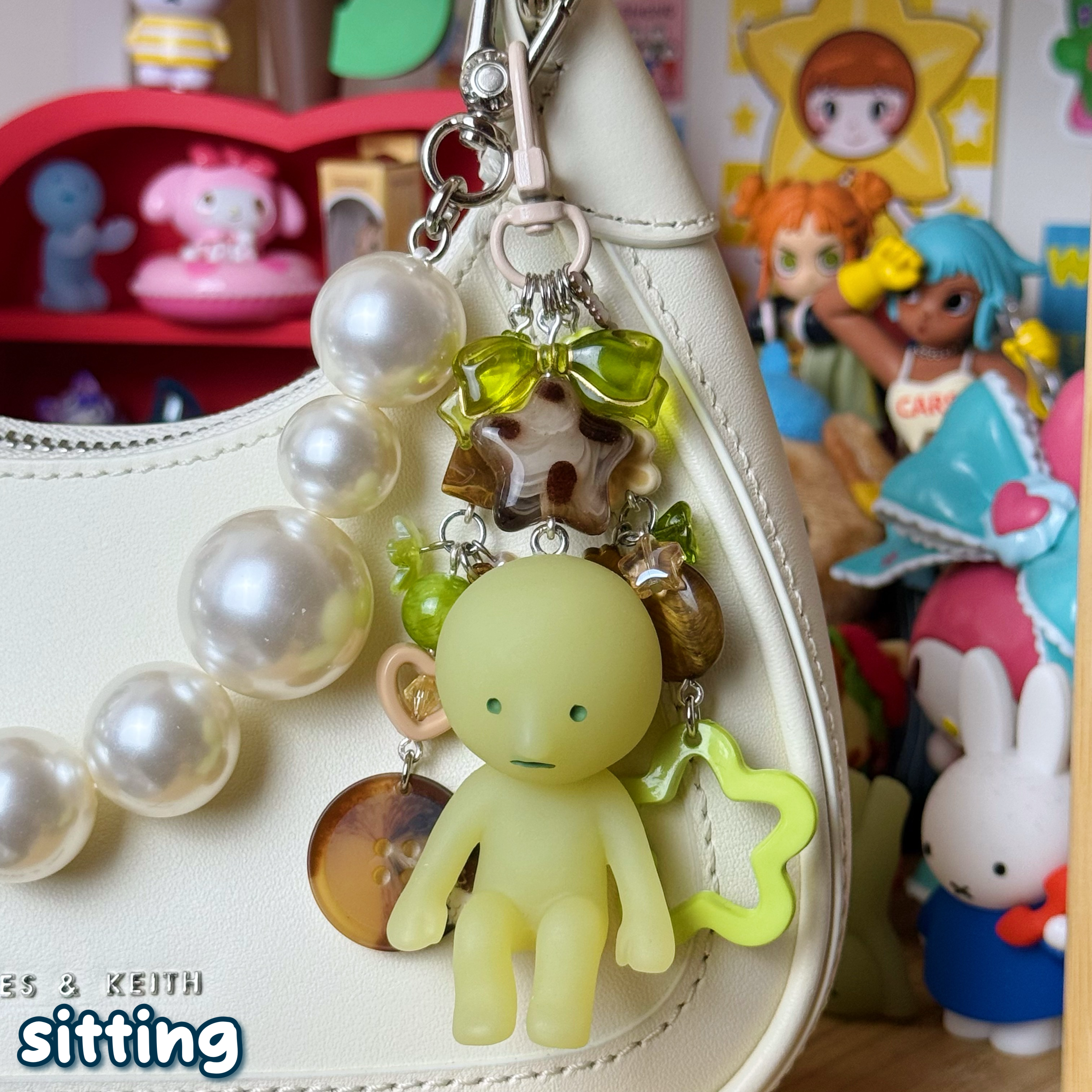smile様アイボリー smiski keychains – studio starfruit